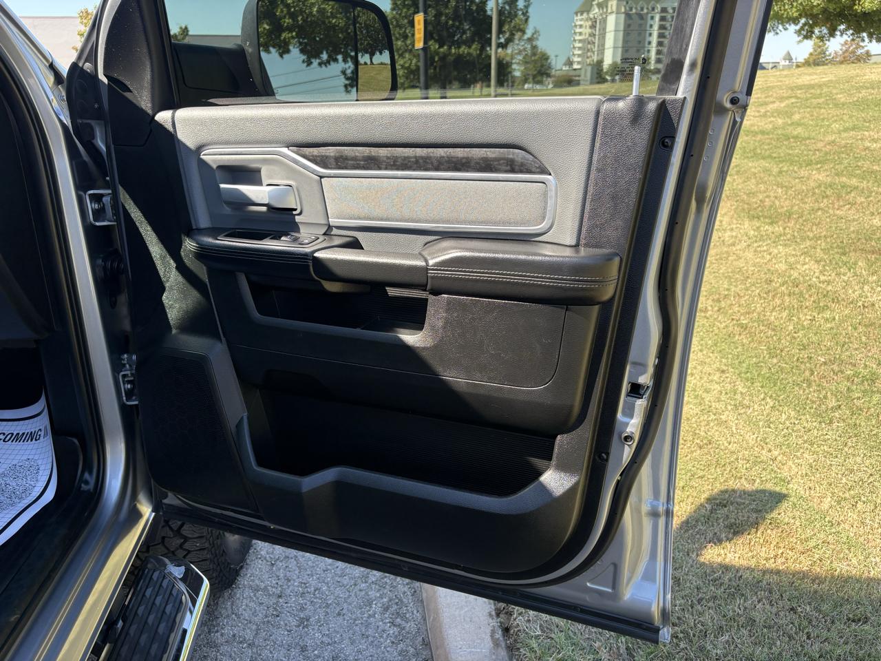 RAM 2500 Big Horn 4x4 Crew Cab 6'4" Box 2021