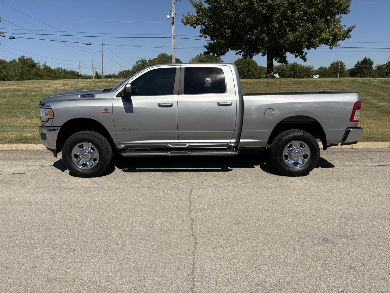 RAM 2500 Big Horn 4x4 Crew Cab 6'4" Box 2021