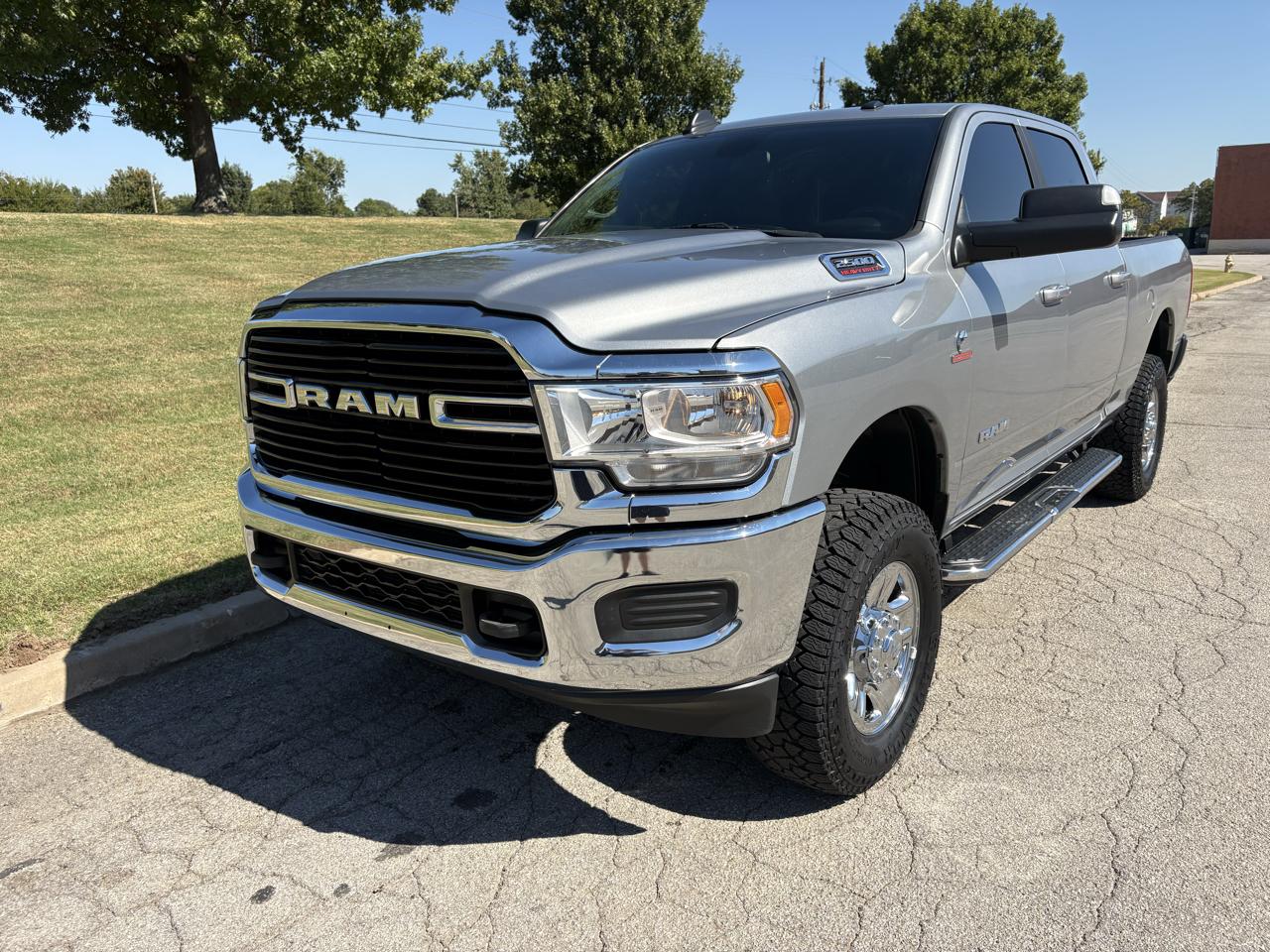RAM 2500 Big Horn 4x4 Crew Cab 6'4" Box 2021