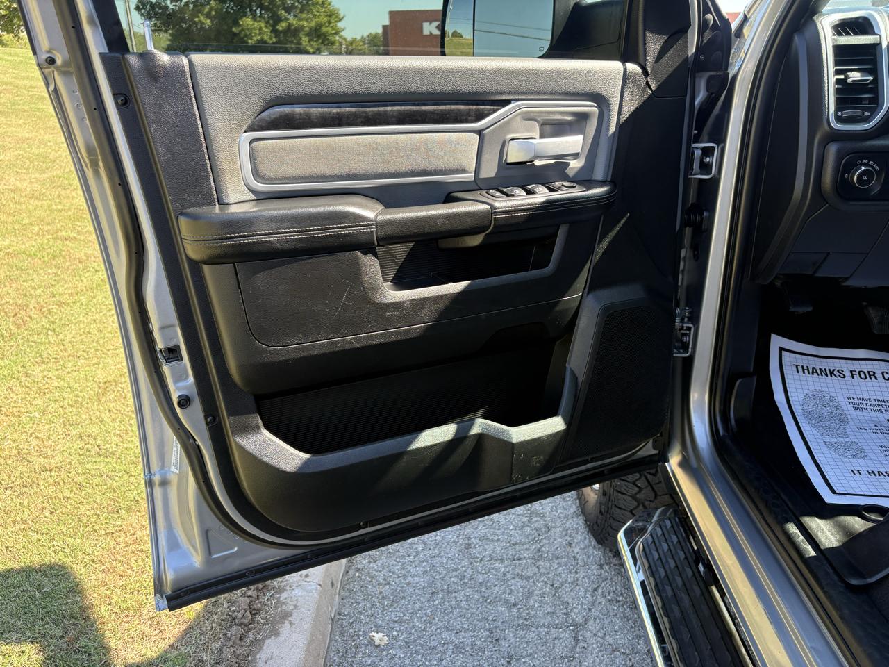 RAM 2500 Big Horn 4x4 Crew Cab 6'4" Box 2021