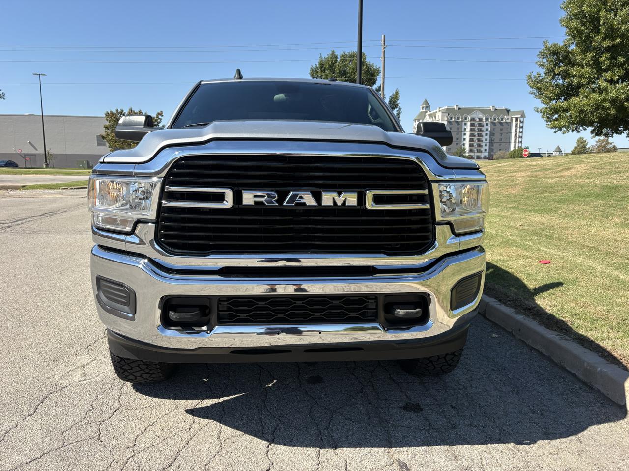 RAM 2500 Big Horn 4x4 Crew Cab 6'4" Box 2021