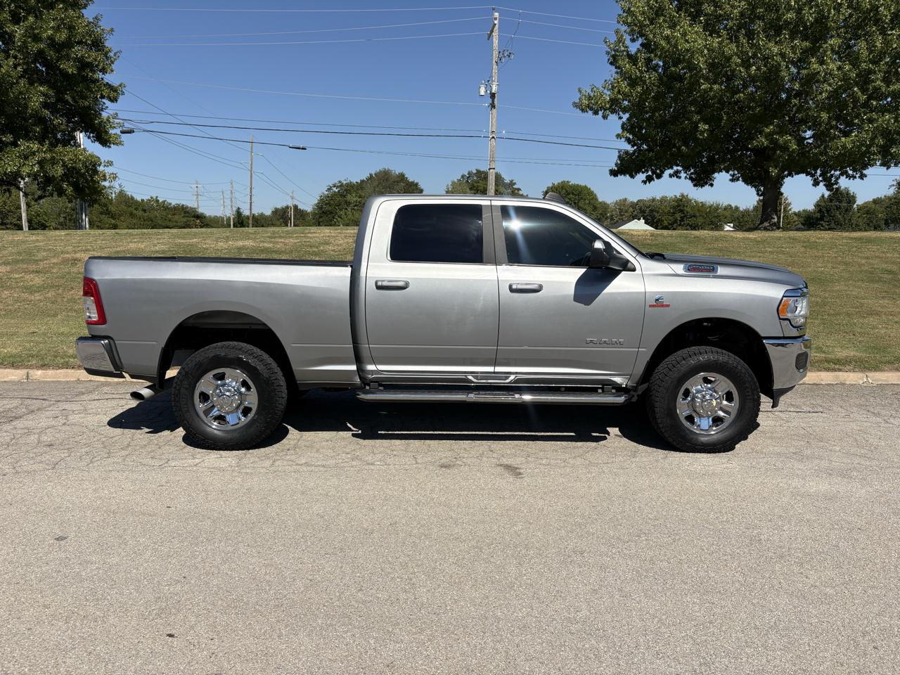 RAM 2500 Big Horn 4x4 Crew Cab 6'4" Box 2021