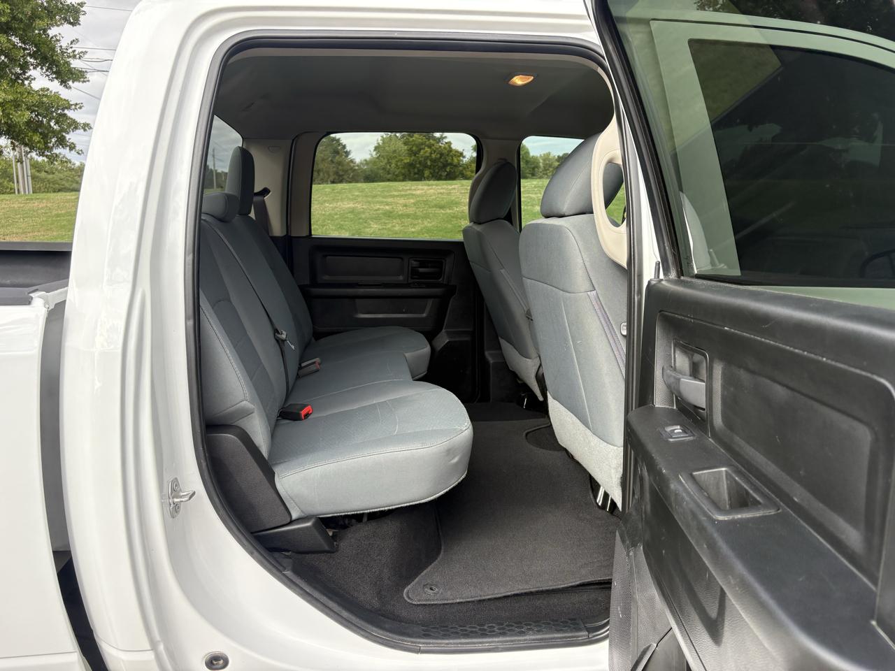 RAM 2500 Tradesman 4x4 Crew Cab 6'4" Box 2018