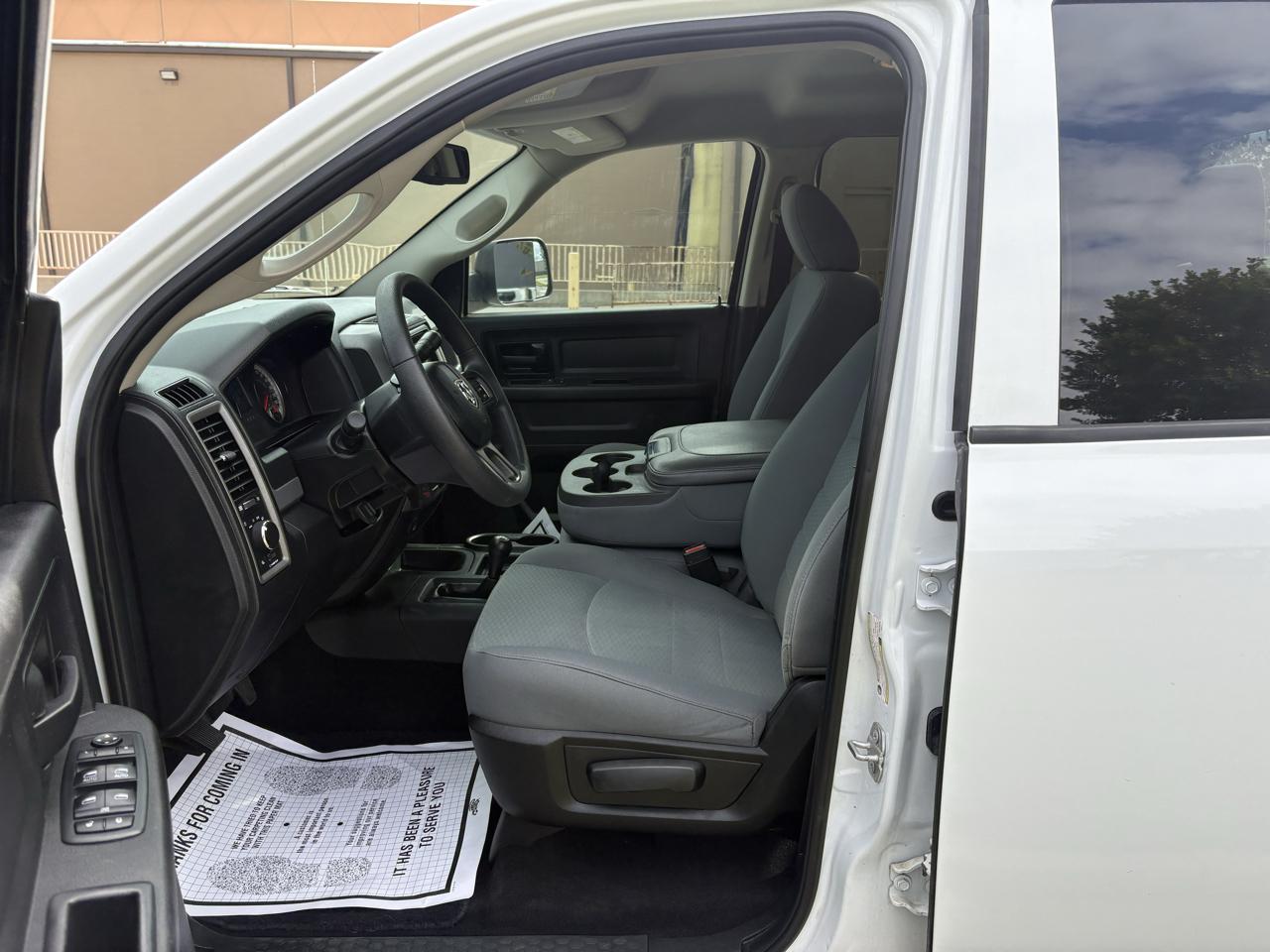 RAM 2500 Tradesman 4x4 Crew Cab 6'4" Box 2018