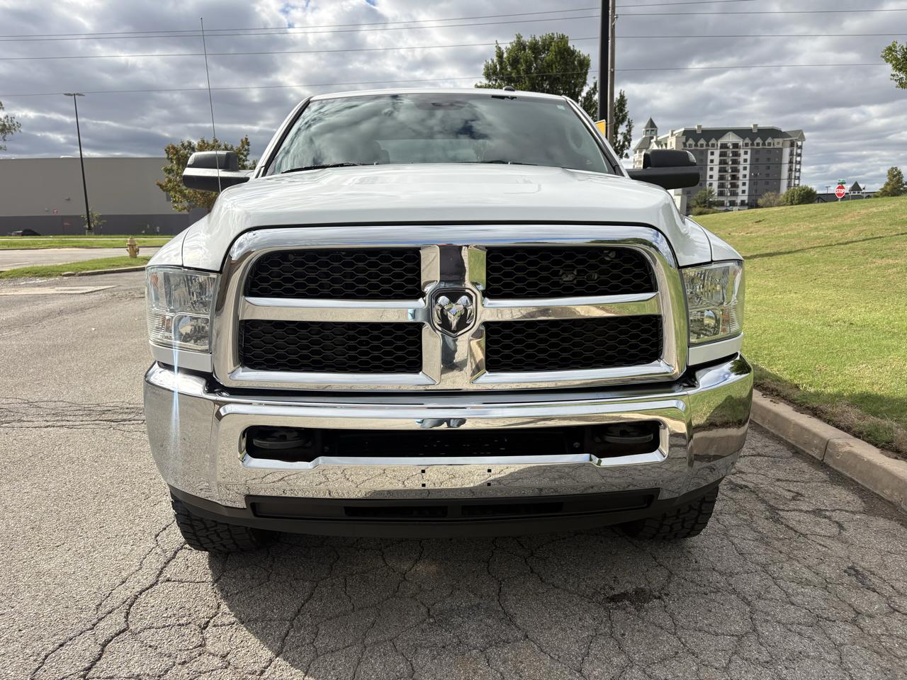 RAM 2500 Tradesman 4x4 Crew Cab 6'4" Box 2018