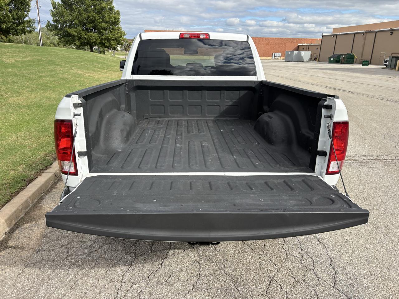RAM 2500 Tradesman 4x4 Crew Cab 6'4" Box 2018