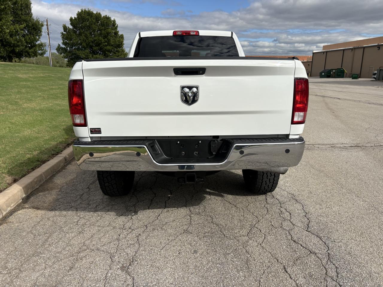 RAM 2500 Tradesman 4x4 Crew Cab 6'4" Box 2018