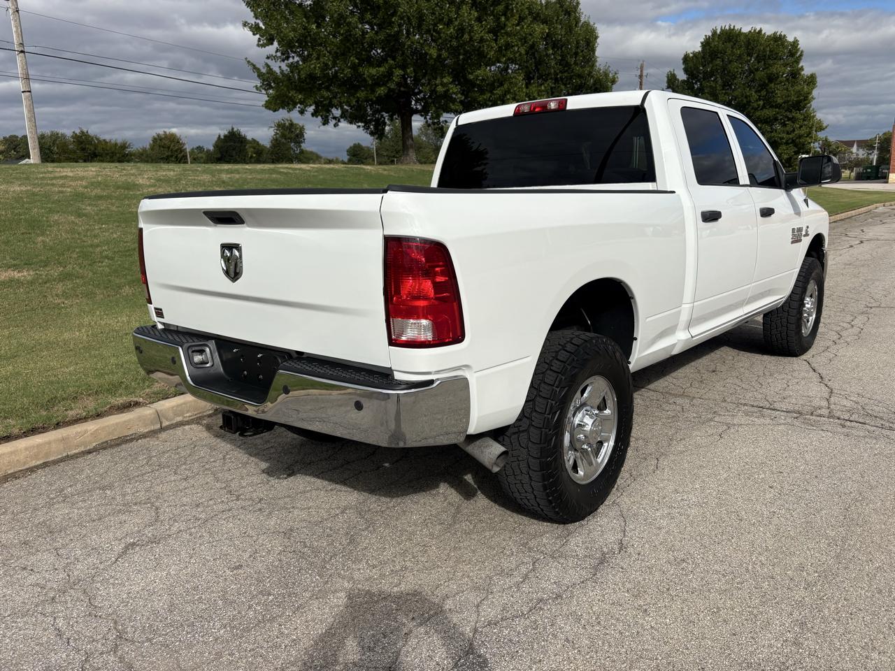 RAM 2500 Tradesman 4x4 Crew Cab 6'4" Box 2018