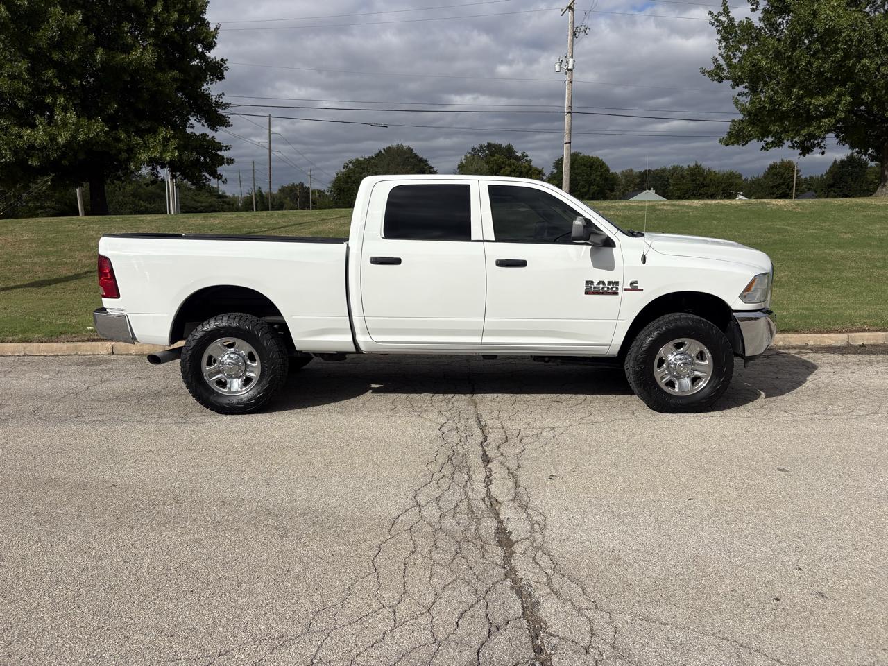RAM 2500 Tradesman 4x4 Crew Cab 6'4" Box 2018