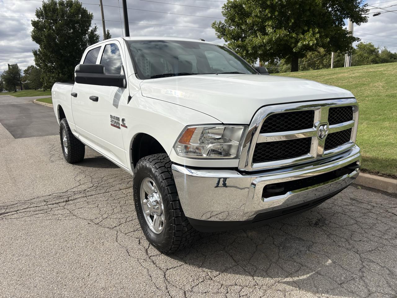 2018 RAM 2500 Tradesman 4x4 Crew Cab 6'4" Box