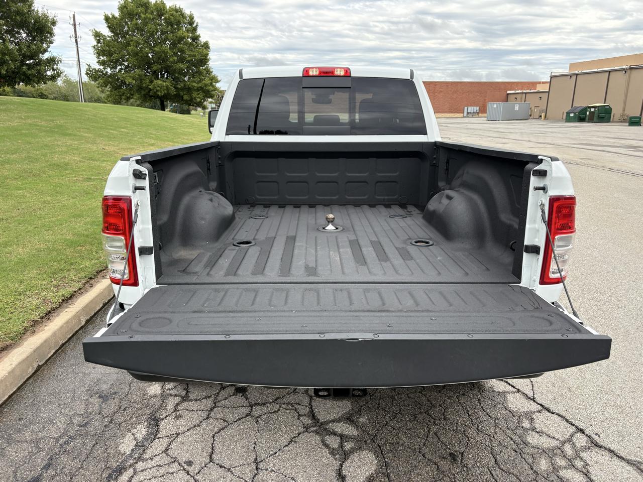 RAM 2500 Tradesman 4x4 Crew Cab 6'4" Box 2024