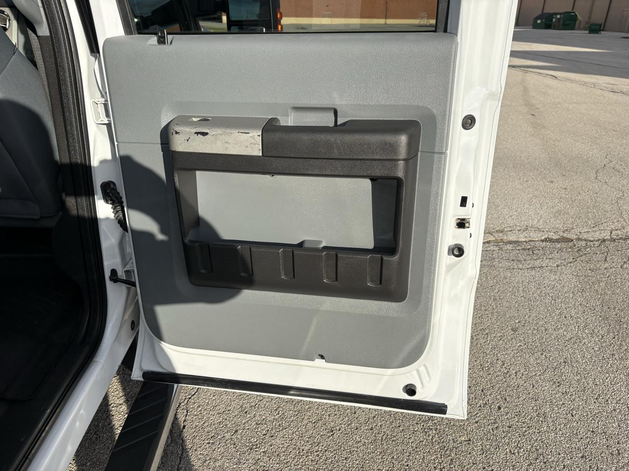 Ford Super Duty F-250 SRW 4WD Crew Cab 156" XLT 2013