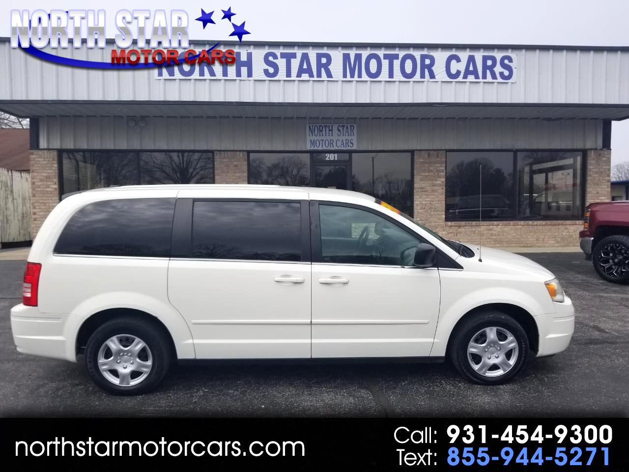 Chrysler Town & Country 4dr Wgn LX 2009