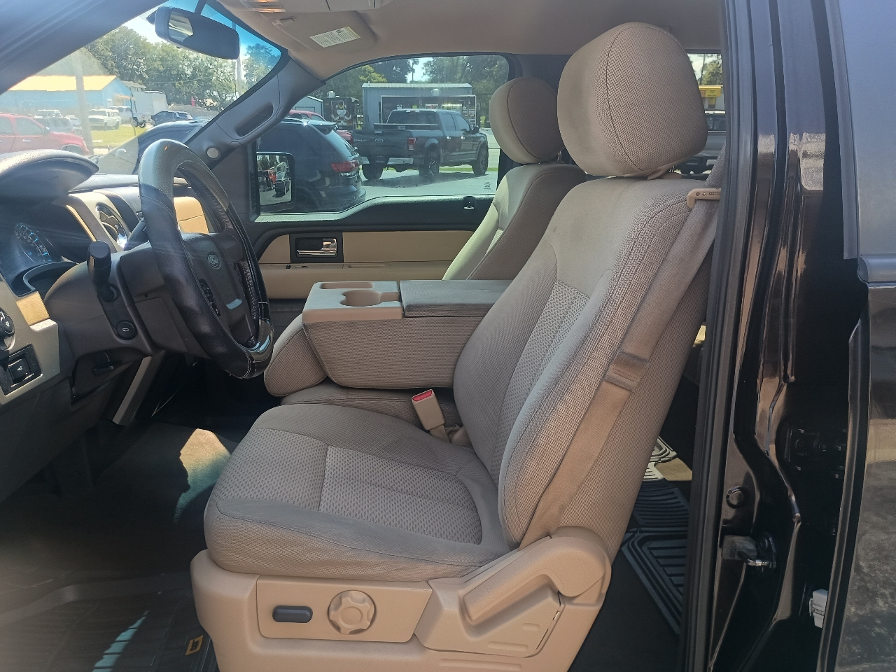 Ford F-150 4WD SuperCrew 145" XLT 2013 Ford F-150 4WD SuperCrew 145" XLT 2013