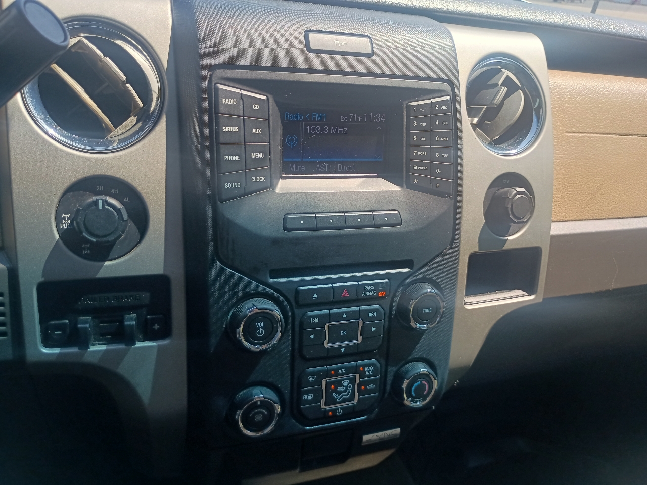 Ford F-150 4WD SuperCrew 145" XLT 2013 Ford F-150 4WD SuperCrew 145" XLT 2013