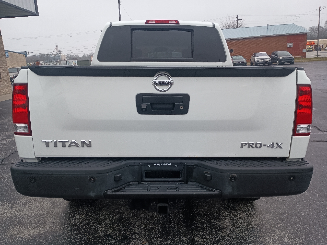 Nissan Titan 4WD Crew Cab SWB PRO-4X 2015