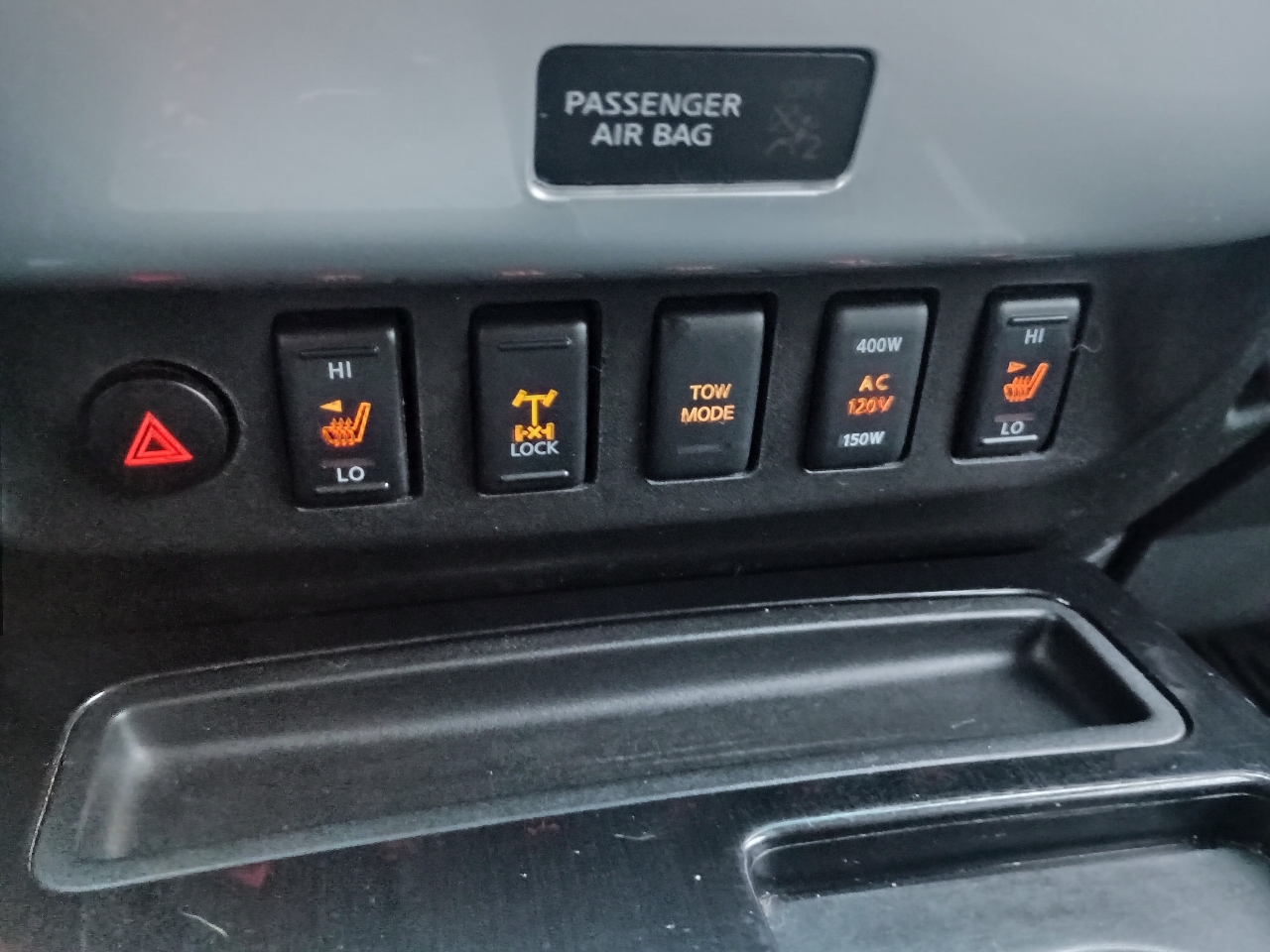 Nissan Titan 4WD Crew Cab SWB PRO-4X 2015