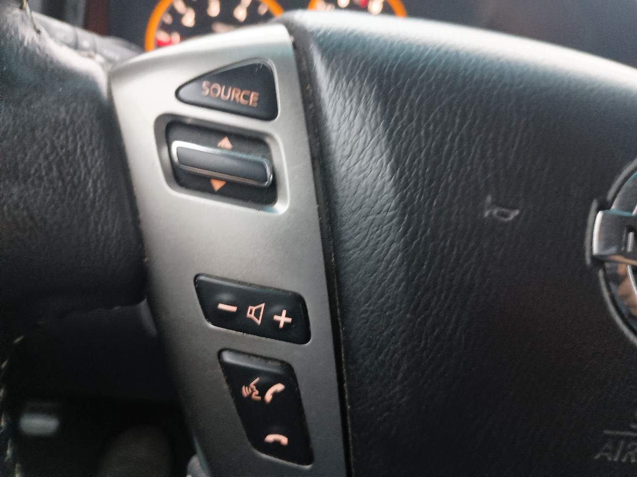 Nissan Titan 4WD Crew Cab SWB PRO-4X 2015