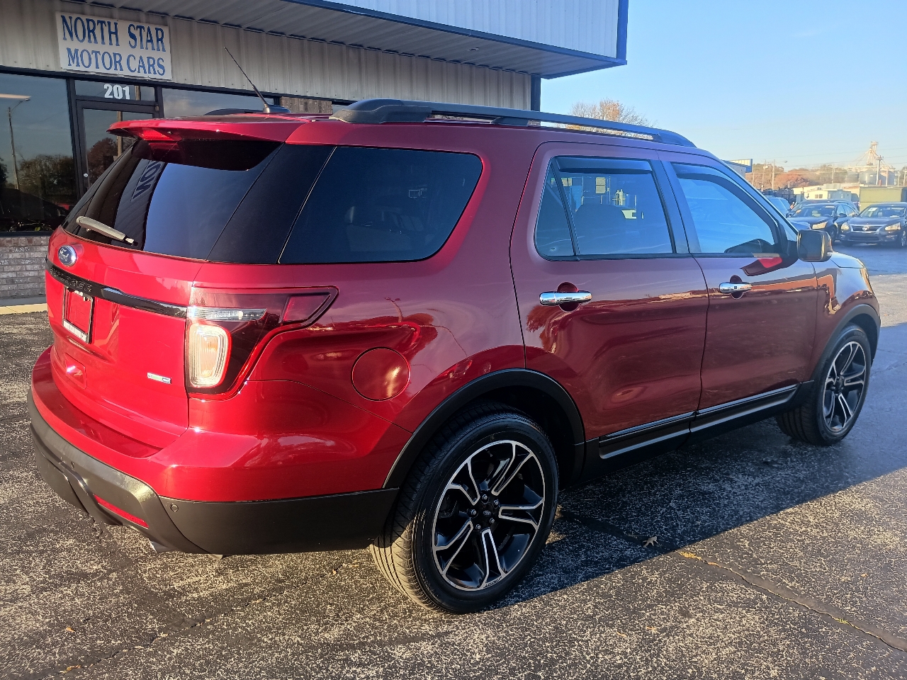 2014 Ford Explorer Sport photo 2
