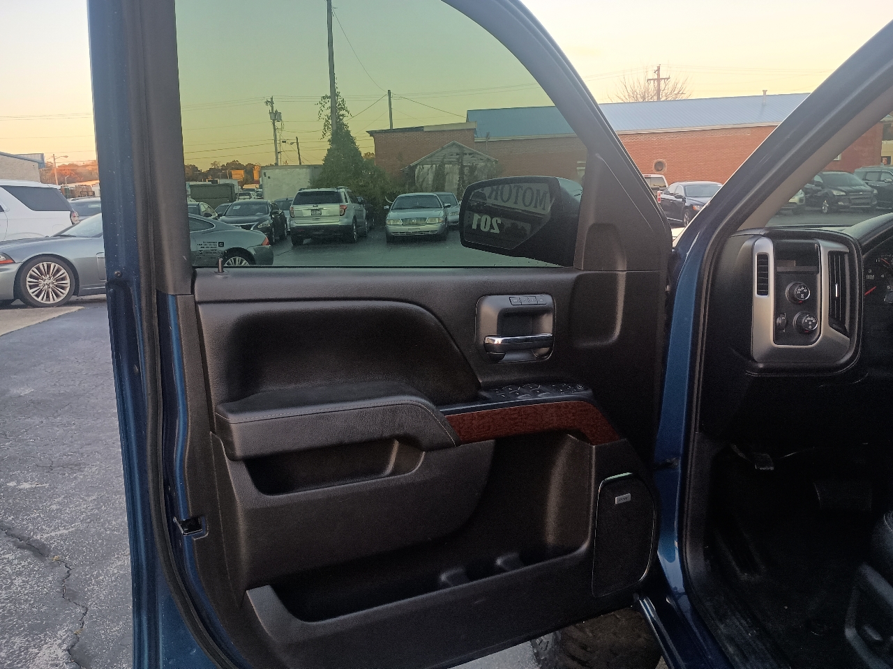 GMC Sierra 1500 4WD Crew Cab 143.5" SLT 2016