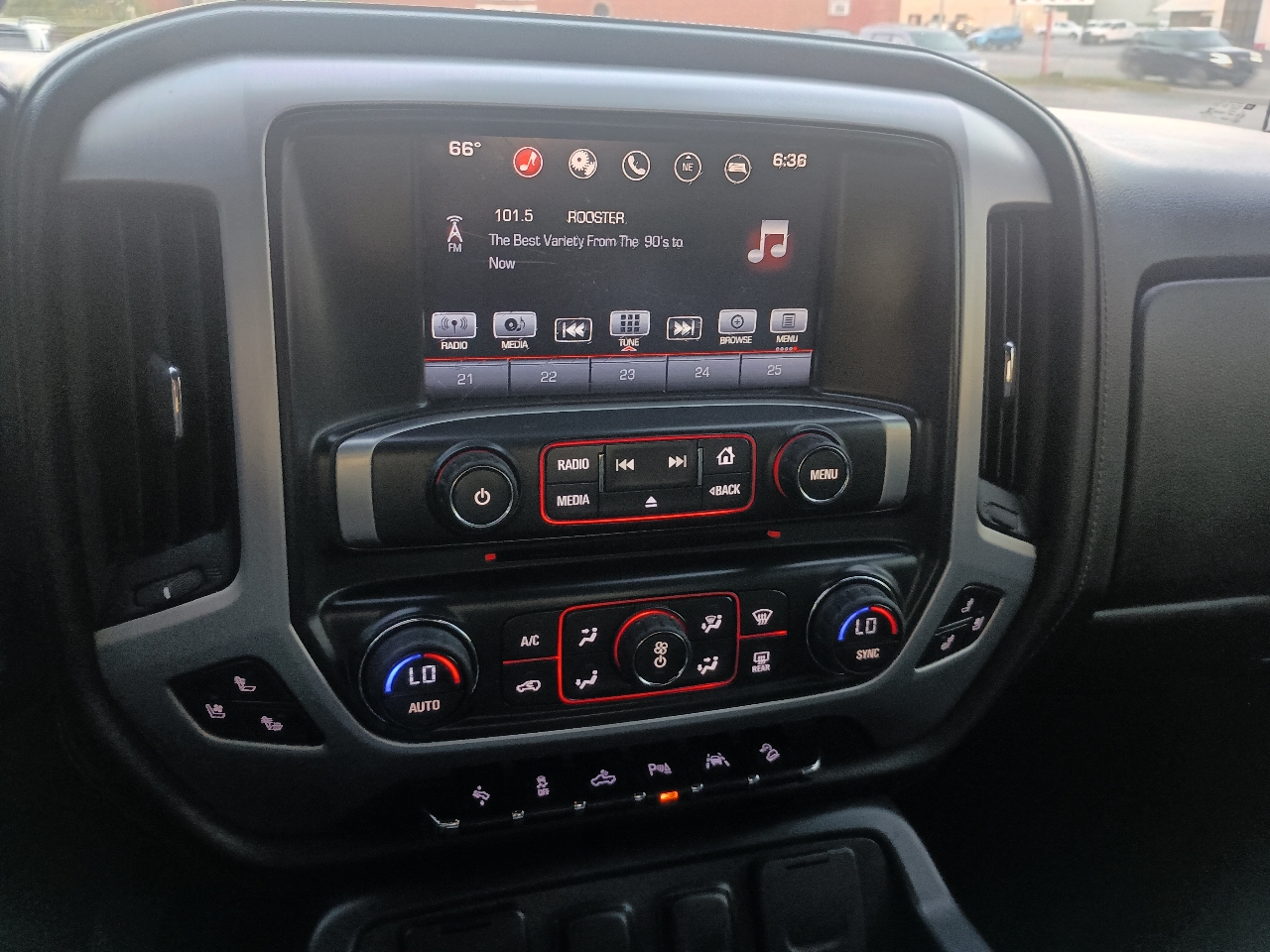 GMC Sierra 1500 4WD Crew Cab 143.5" SLT 2016