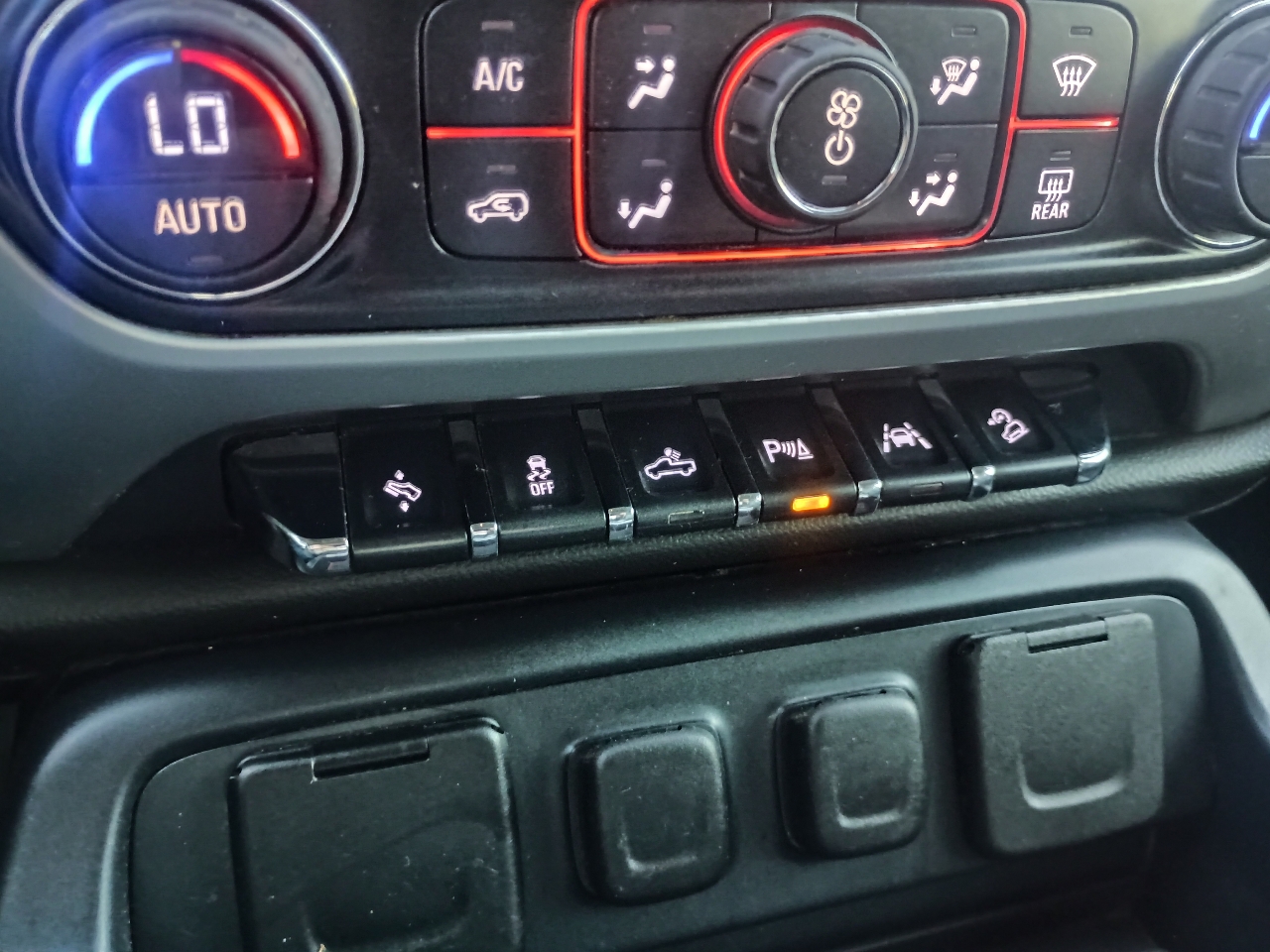 GMC Sierra 1500 4WD Crew Cab 143.5" SLT 2016