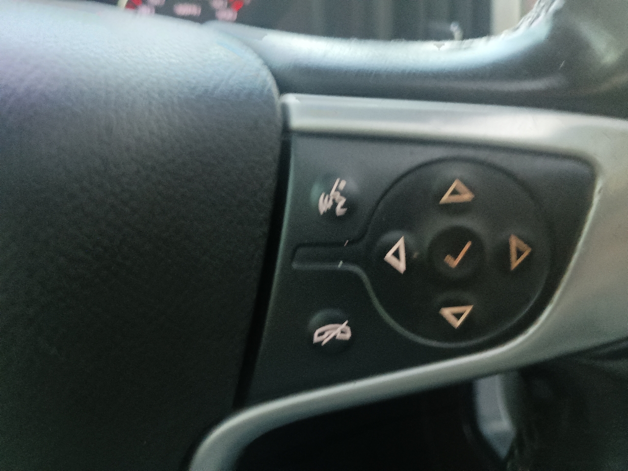 GMC Sierra 1500 4WD Crew Cab 143.5" SLT 2016