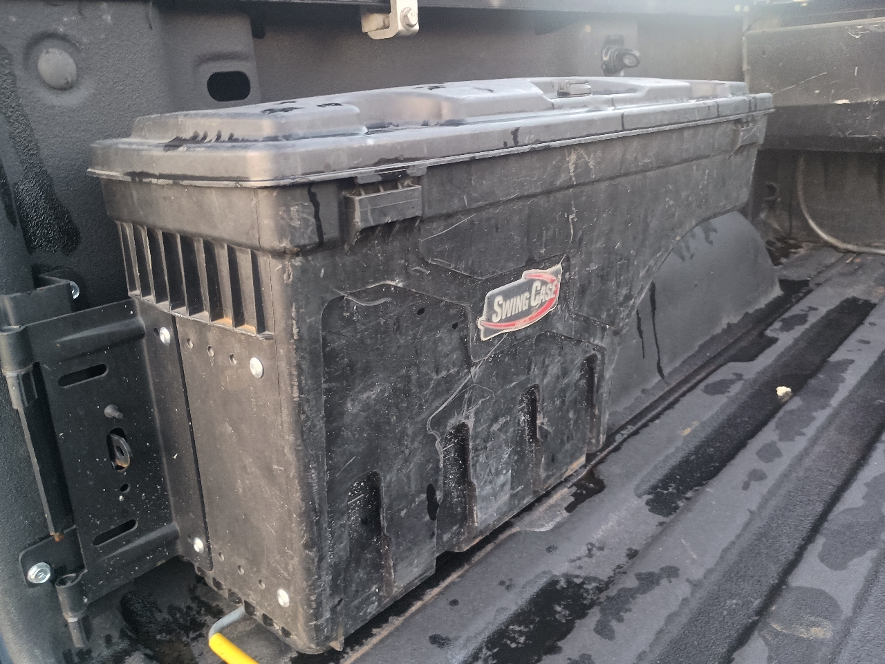 GMC Sierra 1500 4WD Crew Cab 143.5" SLT 2016