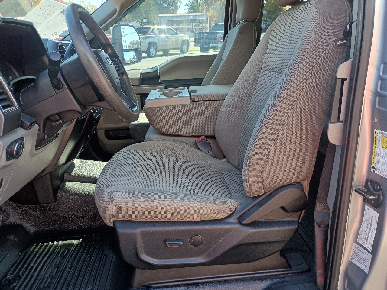 Ford Super Duty F-250 SRW XLT 4WD SuperCab 6.75' Box 2020