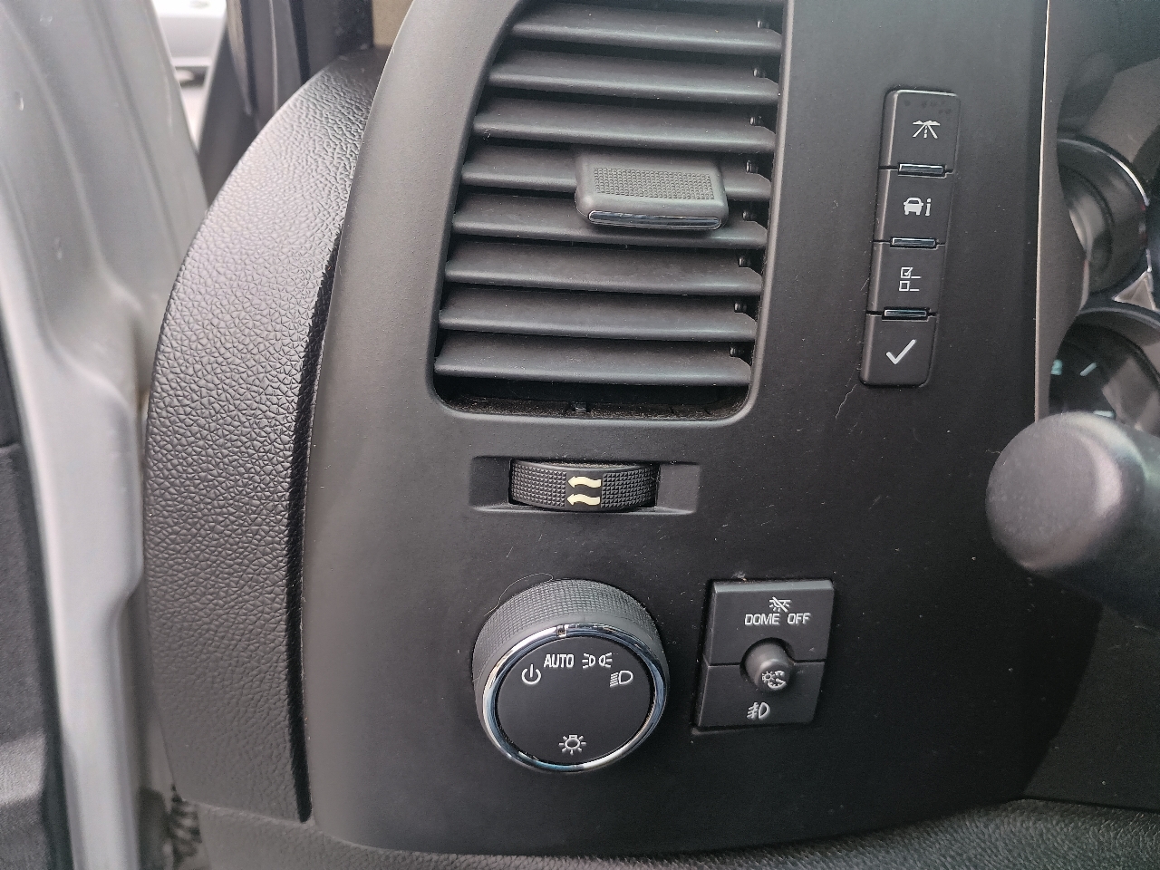 GMC Sierra 1500 4WD Crew Cab 143.5" SLE 2013