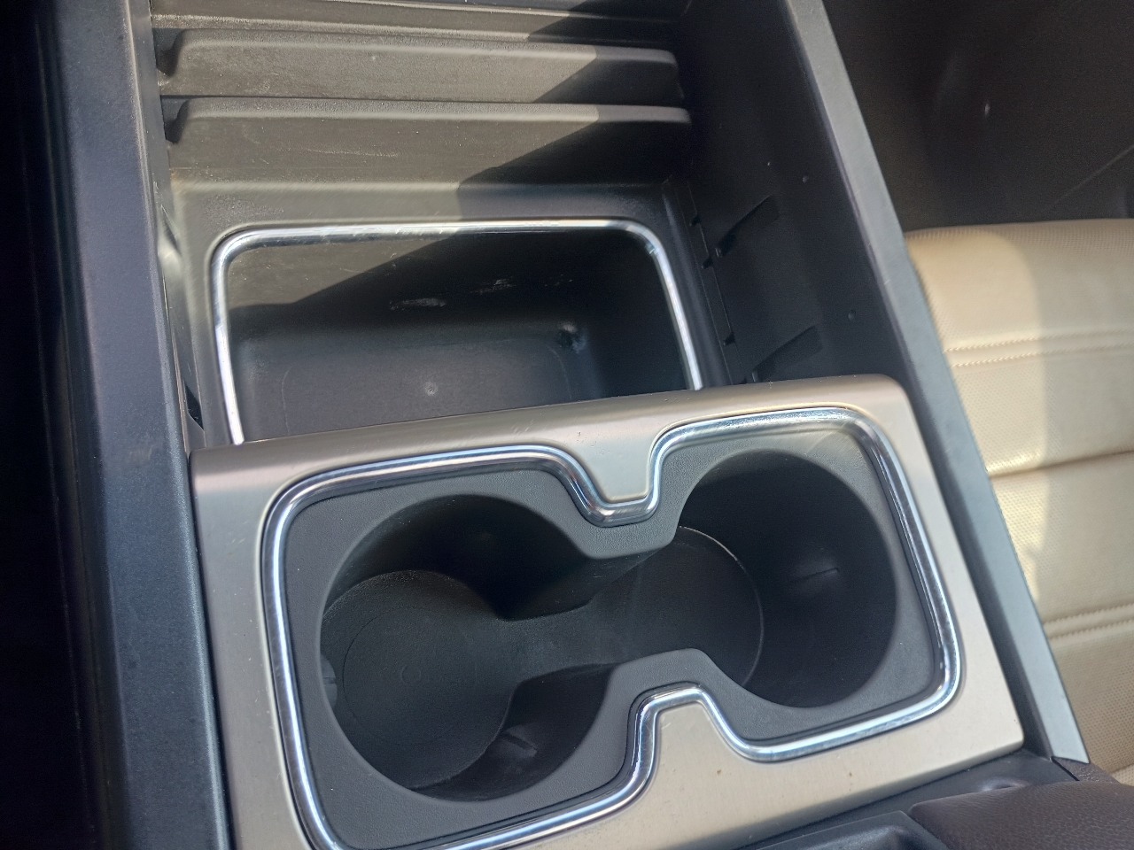 GMC Sierra 1500 4WD Crew Cab 143.5" Denali 2014