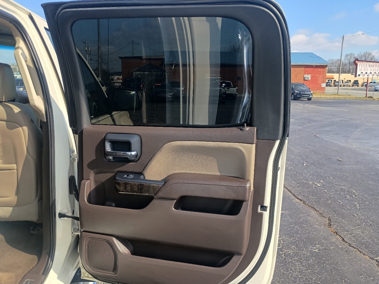 GMC Sierra 1500 4WD Crew Cab 143.5" Denali 2014