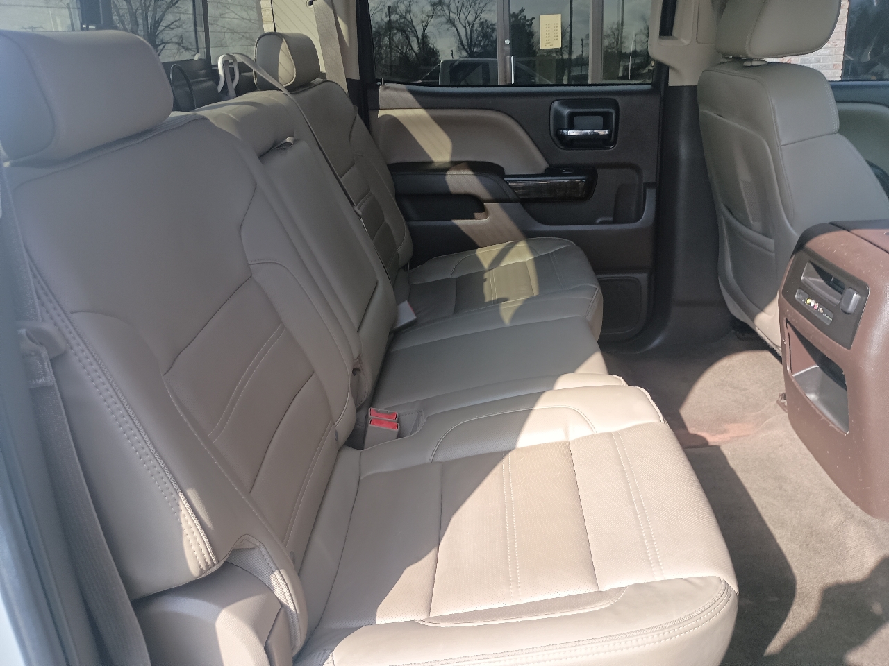 GMC Sierra 1500 4WD Crew Cab 143.5" Denali 2014