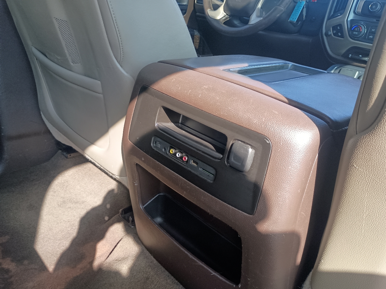 GMC Sierra 1500 4WD Crew Cab 143.5" Denali 2014