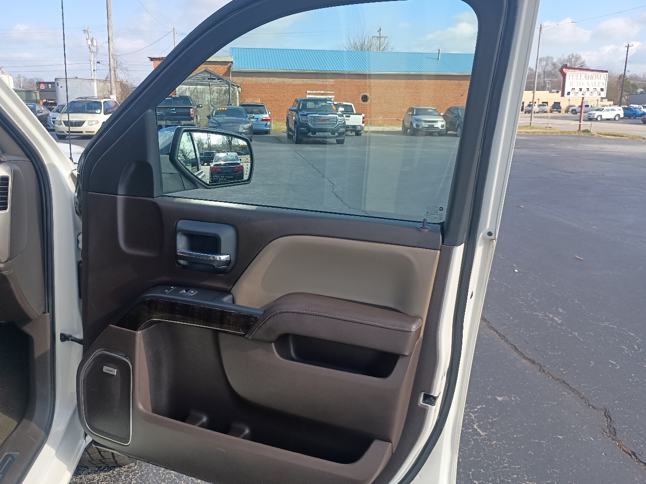 GMC Sierra 1500 4WD Crew Cab 143.5" Denali 2014