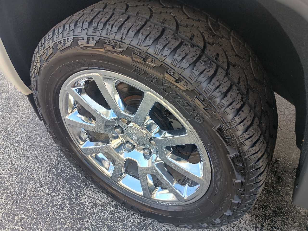 GMC Sierra 1500 4WD Crew Cab 143.5" Denali 2014