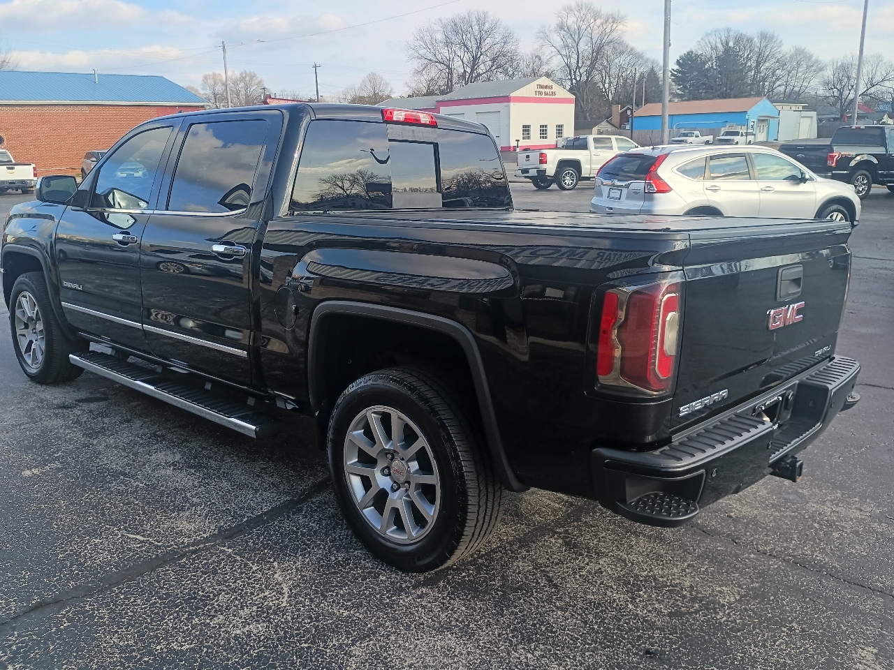GMC Sierra 1500 4WD Crew Cab 143.5" Denali 2017