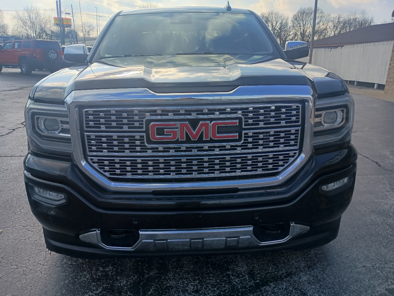 GMC Sierra 1500 4WD Crew Cab 143.5" Denali 2017