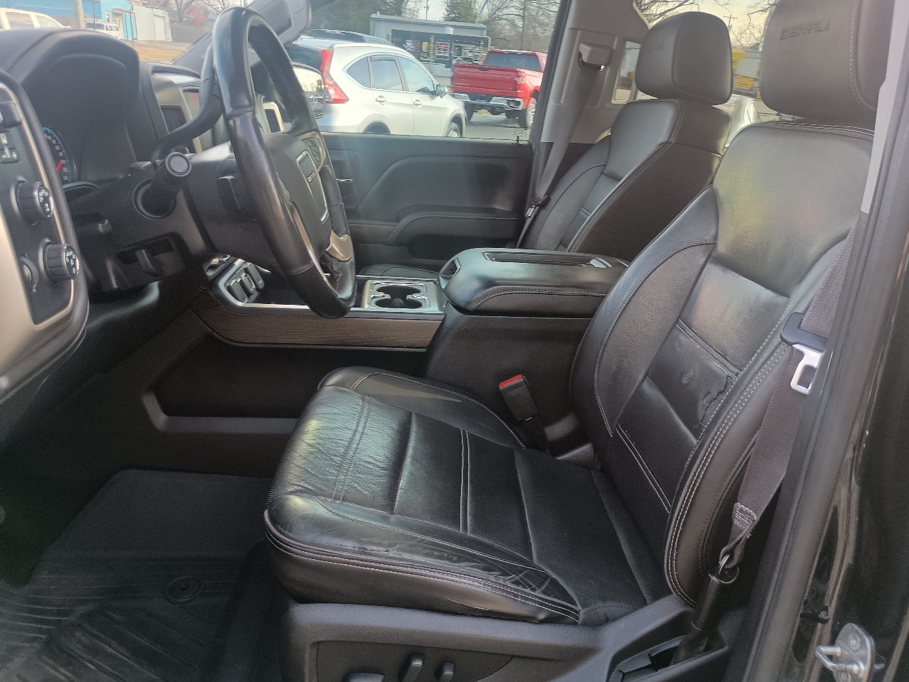 GMC Sierra 1500 4WD Crew Cab 143.5" Denali 2017