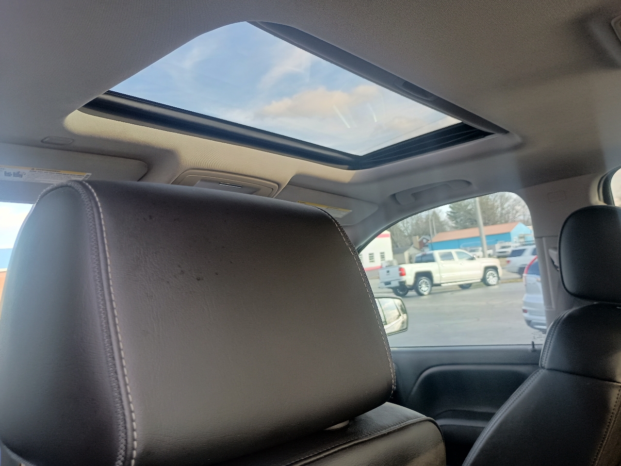 GMC Sierra 1500 4WD Crew Cab 143.5" Denali 2017