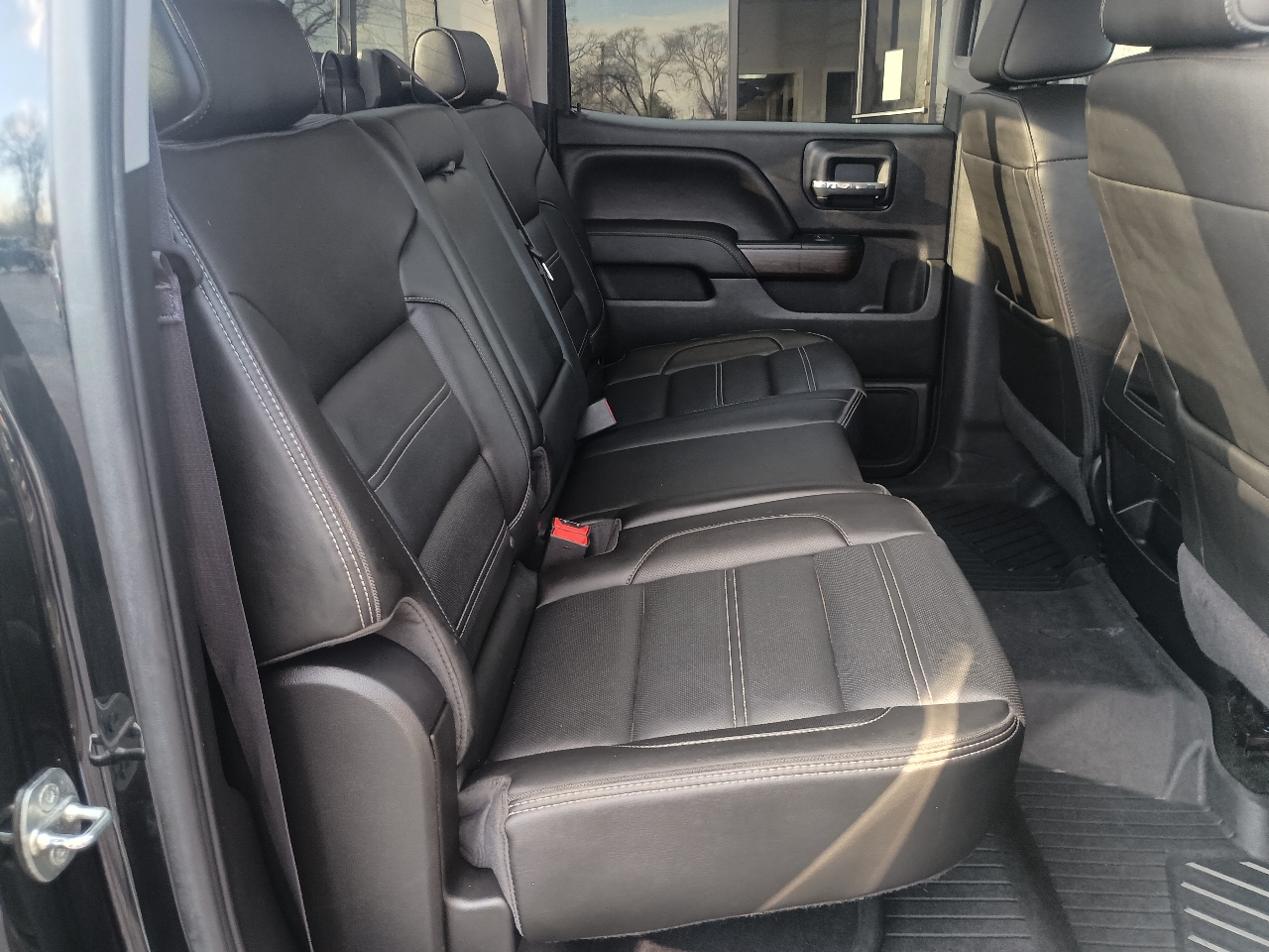 GMC Sierra 1500 4WD Crew Cab 143.5" Denali 2017