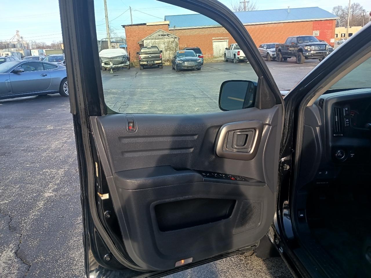 Honda Ridgeline 4WD Crew Cab SE 2014