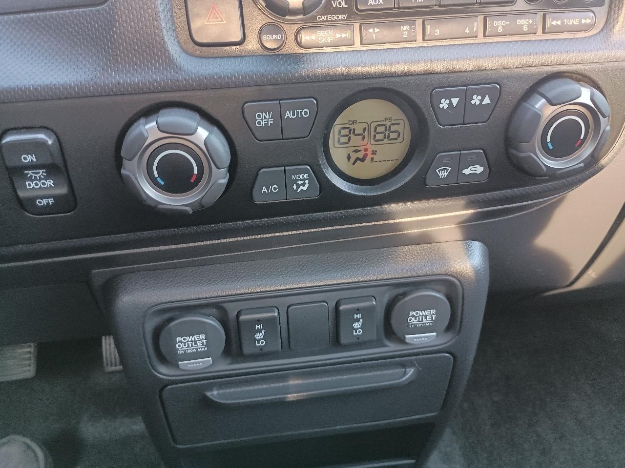 Honda Ridgeline 4WD Crew Cab SE 2014