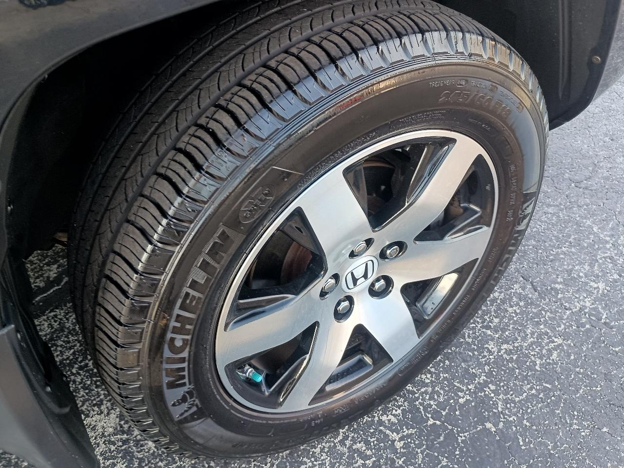 Honda Ridgeline 4WD Crew Cab SE 2014