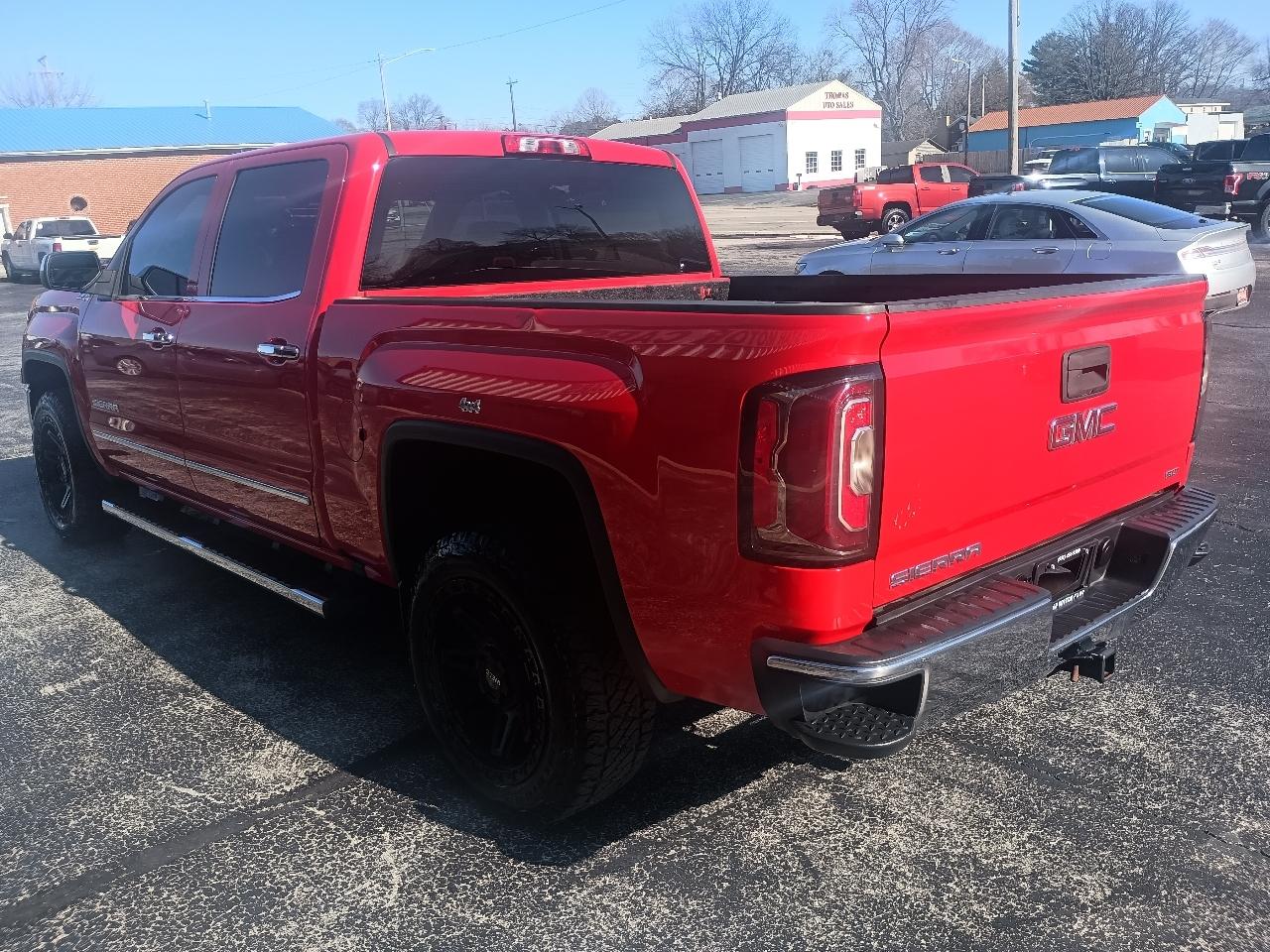 GMC Sierra 1500 4WD Crew Cab 143.5" SLT 2018