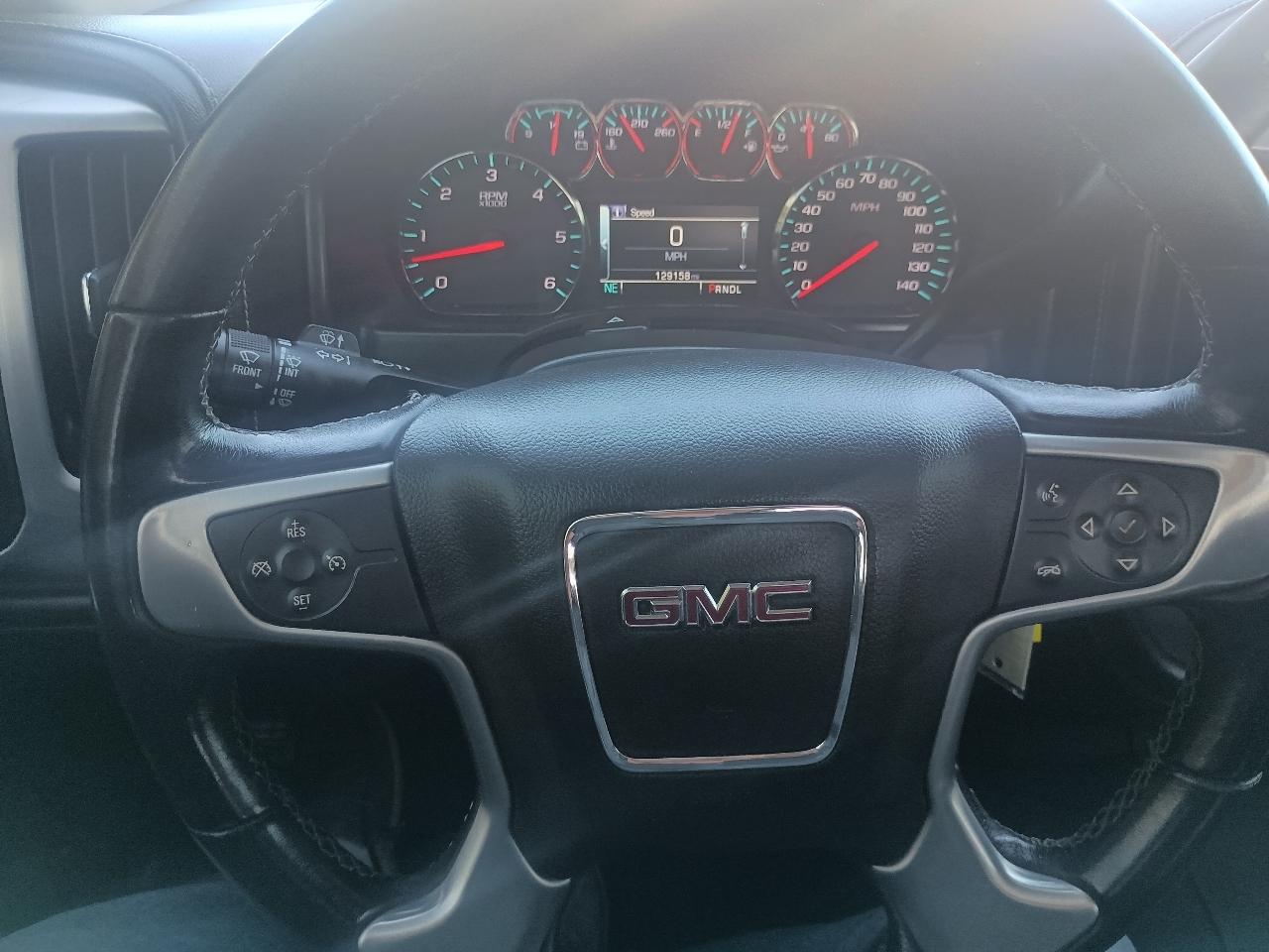 GMC Sierra 1500 4WD Crew Cab 143.5" SLT 2018