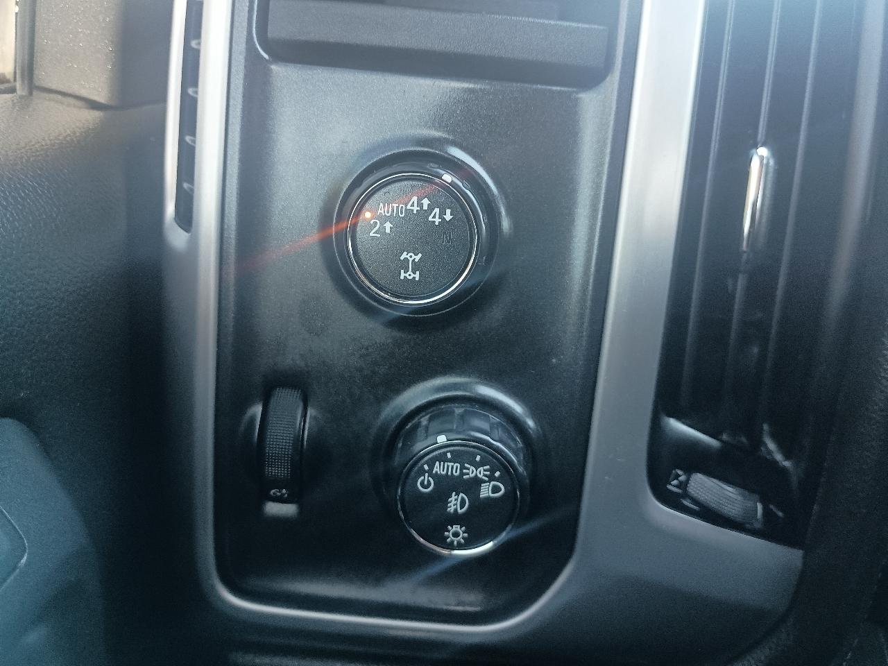 GMC Sierra 1500 4WD Crew Cab 143.5" SLT 2018