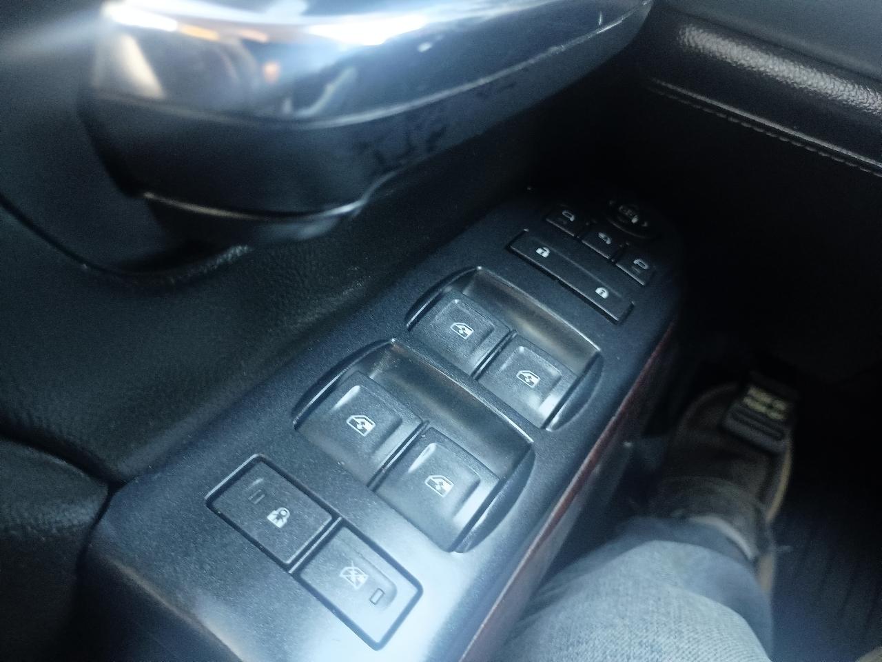 GMC Sierra 1500 4WD Crew Cab 143.5" SLT 2018