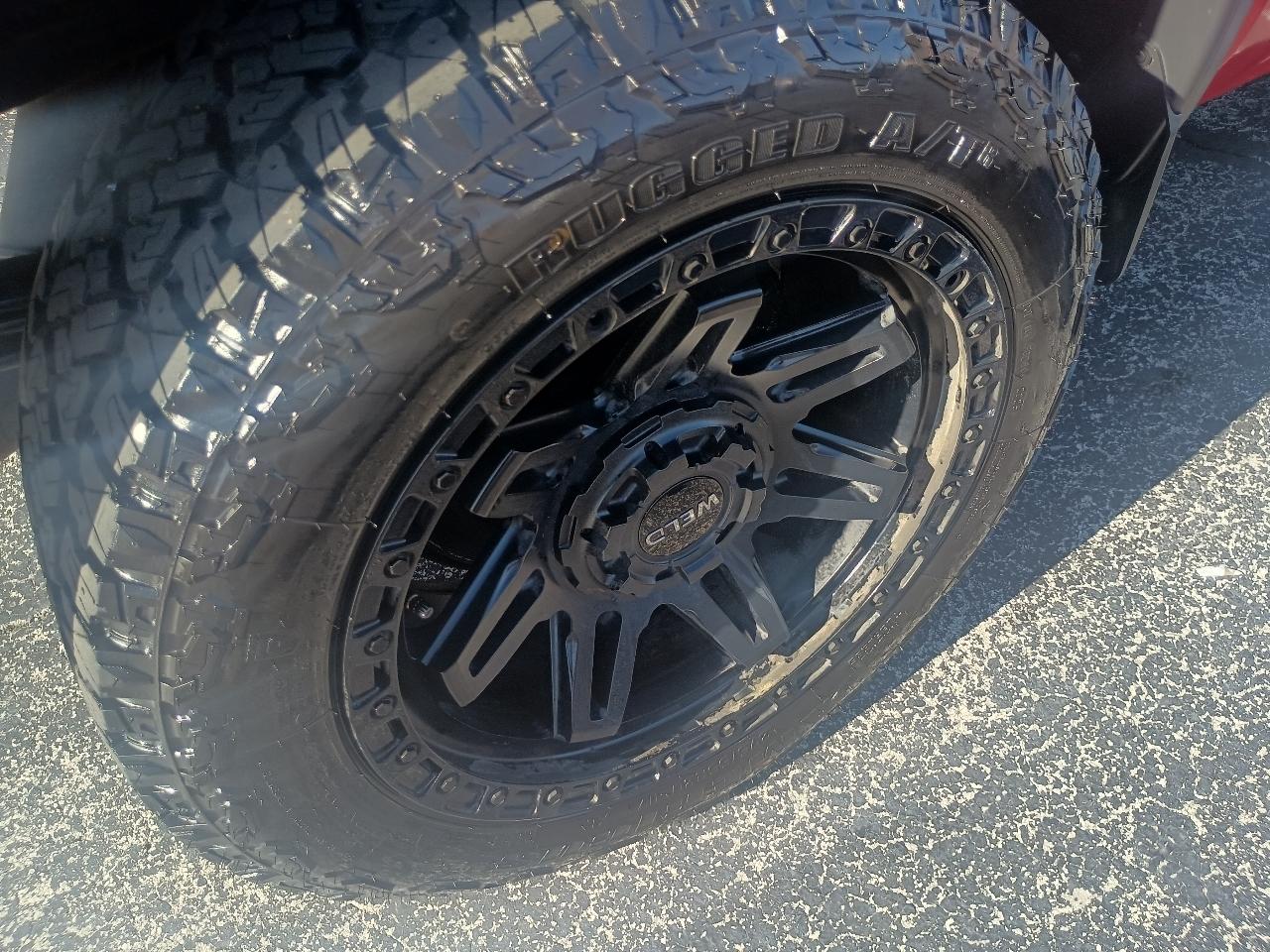 GMC Sierra 1500 4WD Crew Cab 143.5" SLT 2018