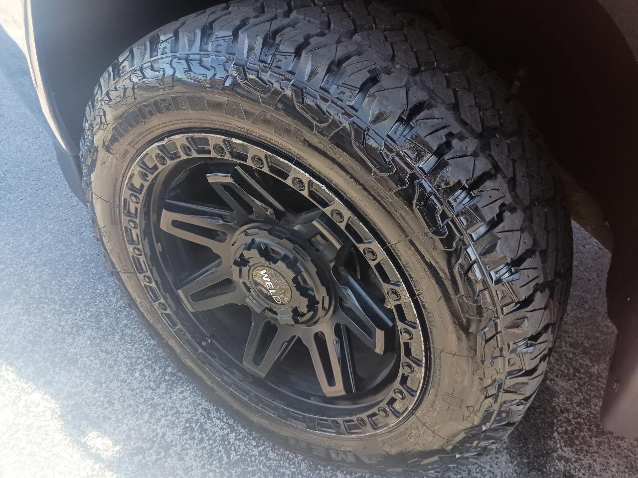 GMC Sierra 1500 4WD Crew Cab 143.5" SLT 2018